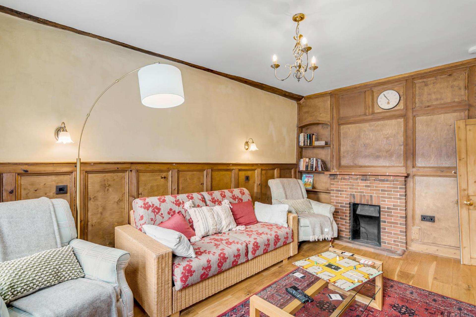 15a St Giles With Parking *