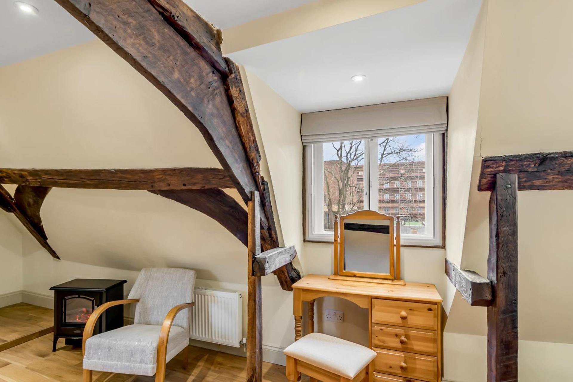 15a St Giles With Parking *