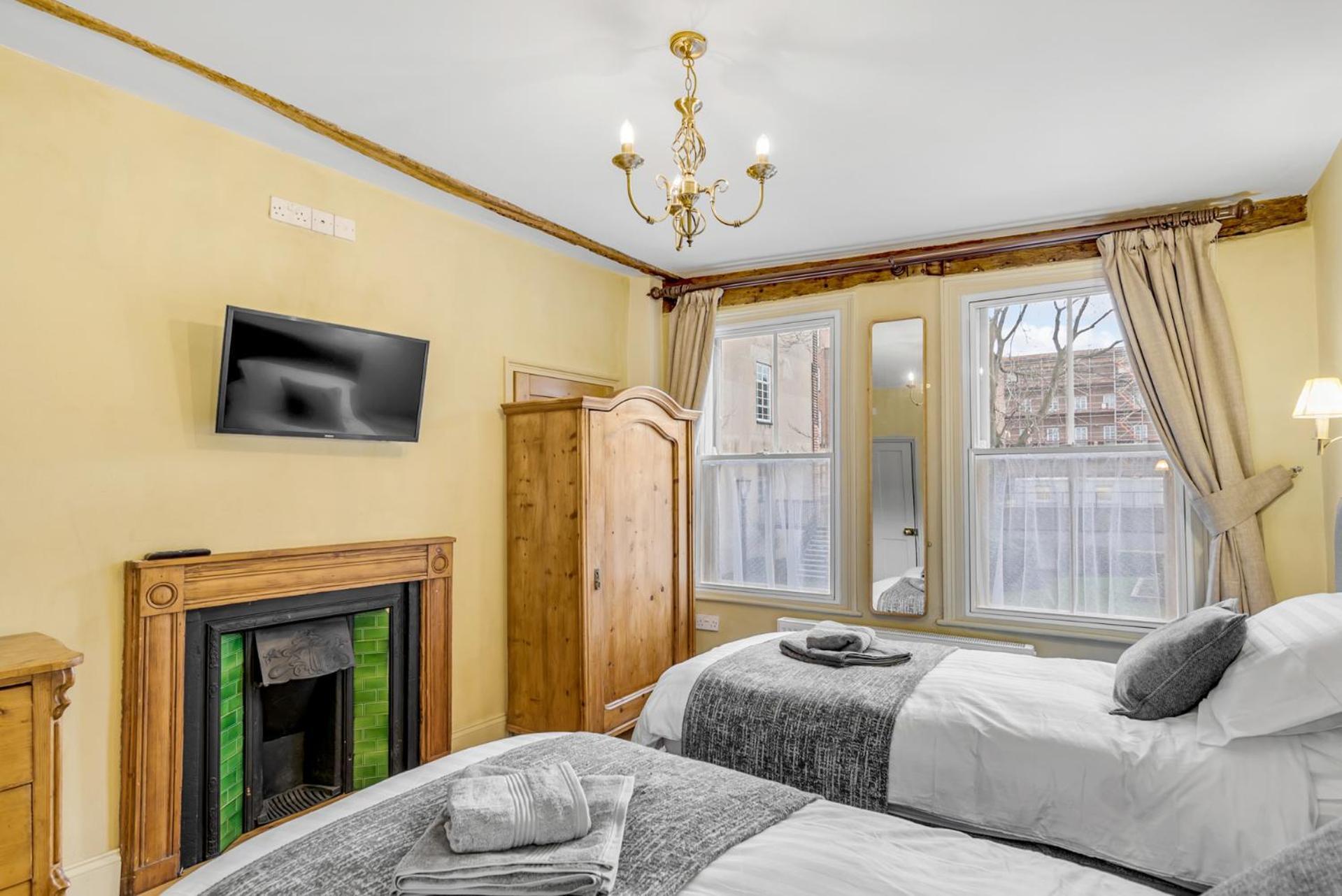 15a St Giles With Parking Apartment *