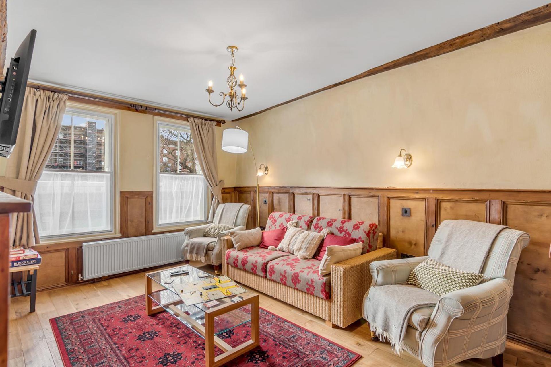 Apartment 15a St Giles With Parking *